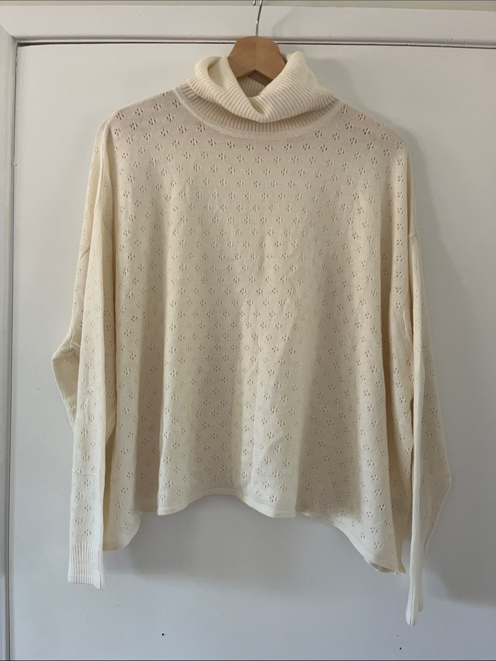 Gap Oversized Cream Turtleneck Pointelle Knit Sweater
